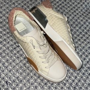 Dolce vita sneaker- never worn